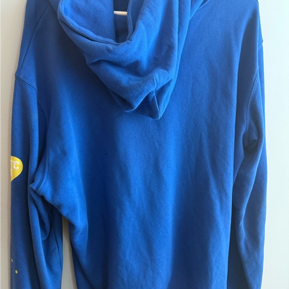Blue Graphic Sweatshirt with Star Design - Picture 2 of 2